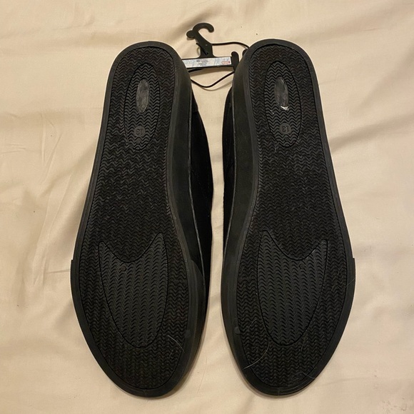 Deadpool sneakers Marvel Comics Ryan Reynolds Wade Wilson X-MEN X-FORCE - Picture 2 of 5